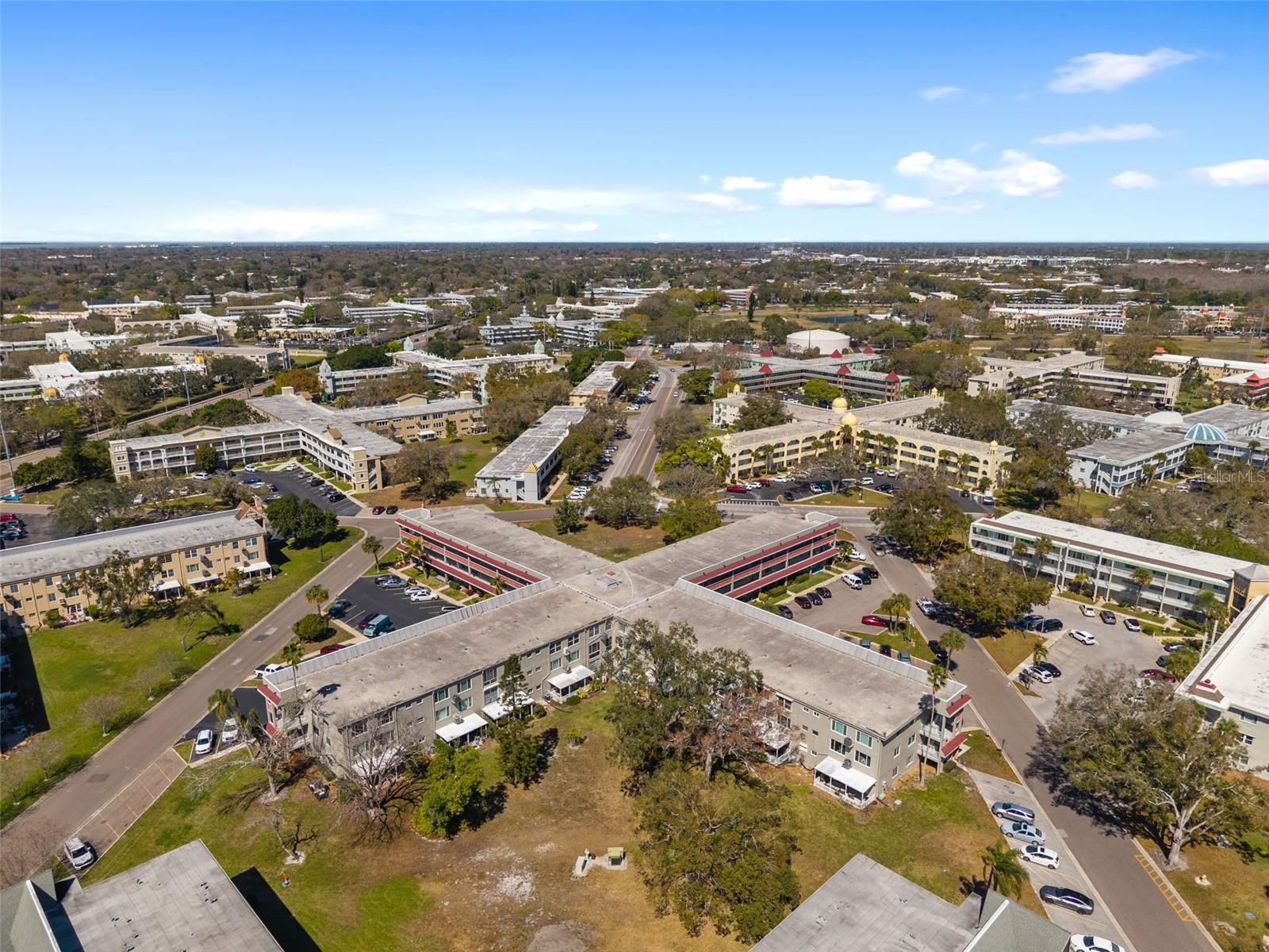 ON TOP OF THE WORLD - Residential
