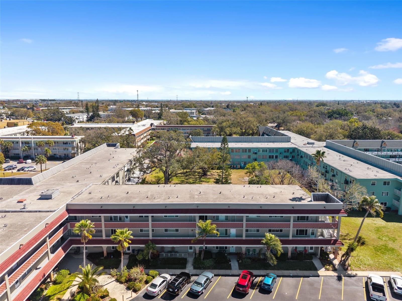 ON TOP OF THE WORLD - Residential