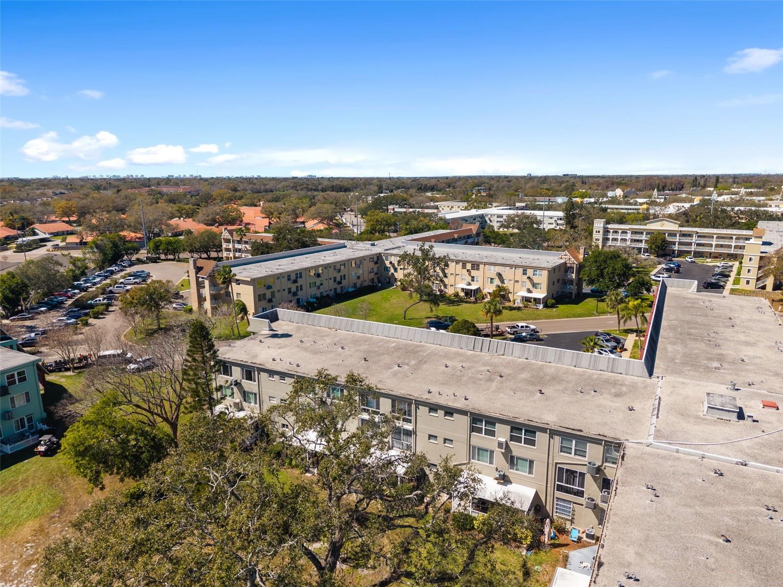ON TOP OF THE WORLD - Residential