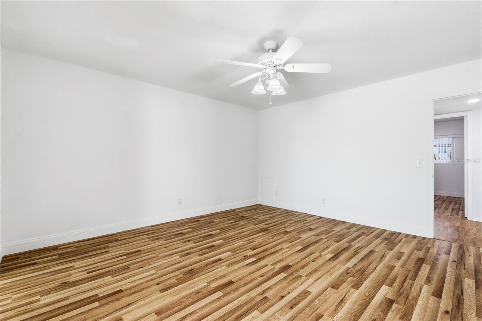 ON TOP OF THE WORLD - Residential