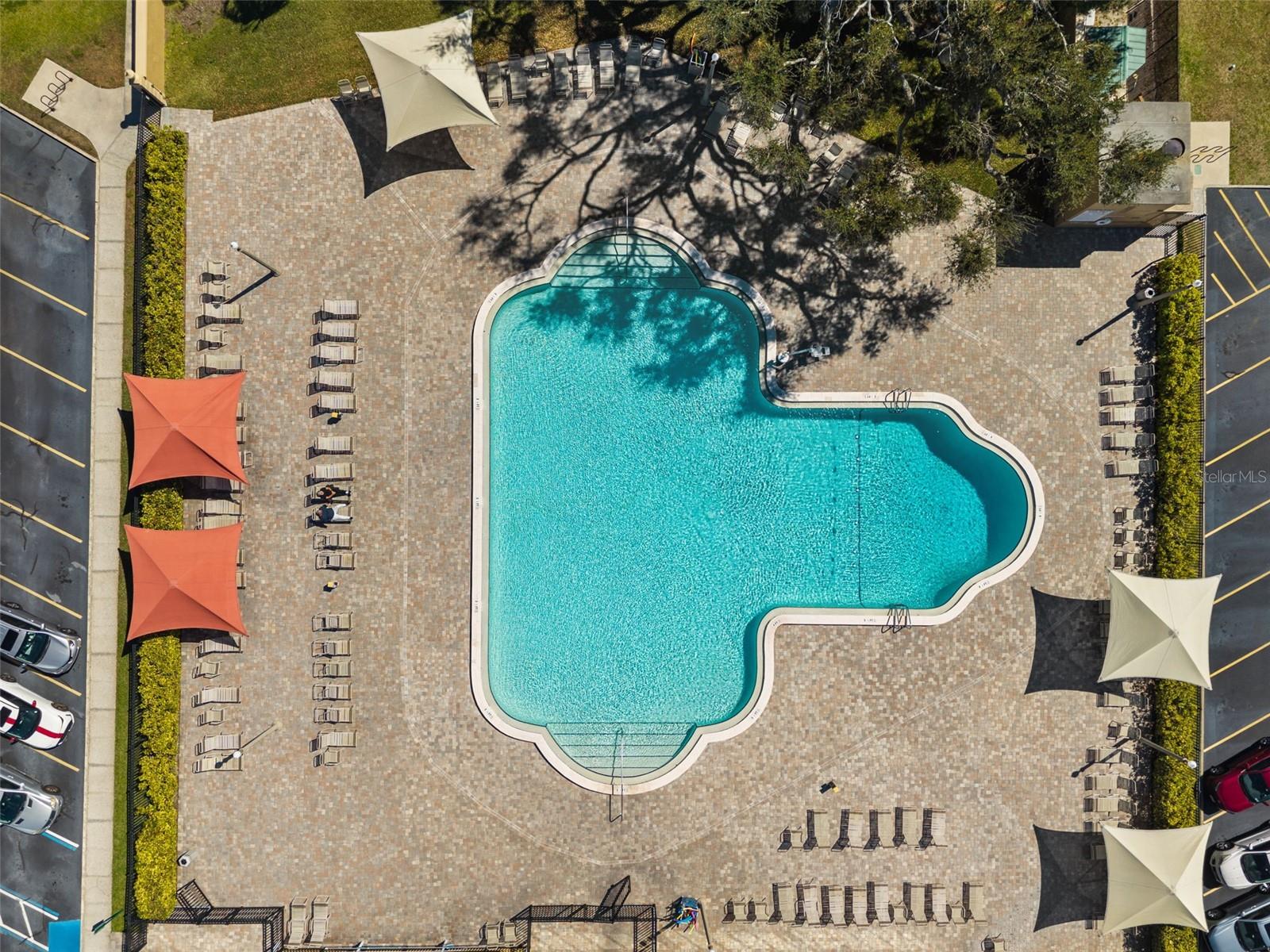 ON TOP OF THE WORLD - Residential