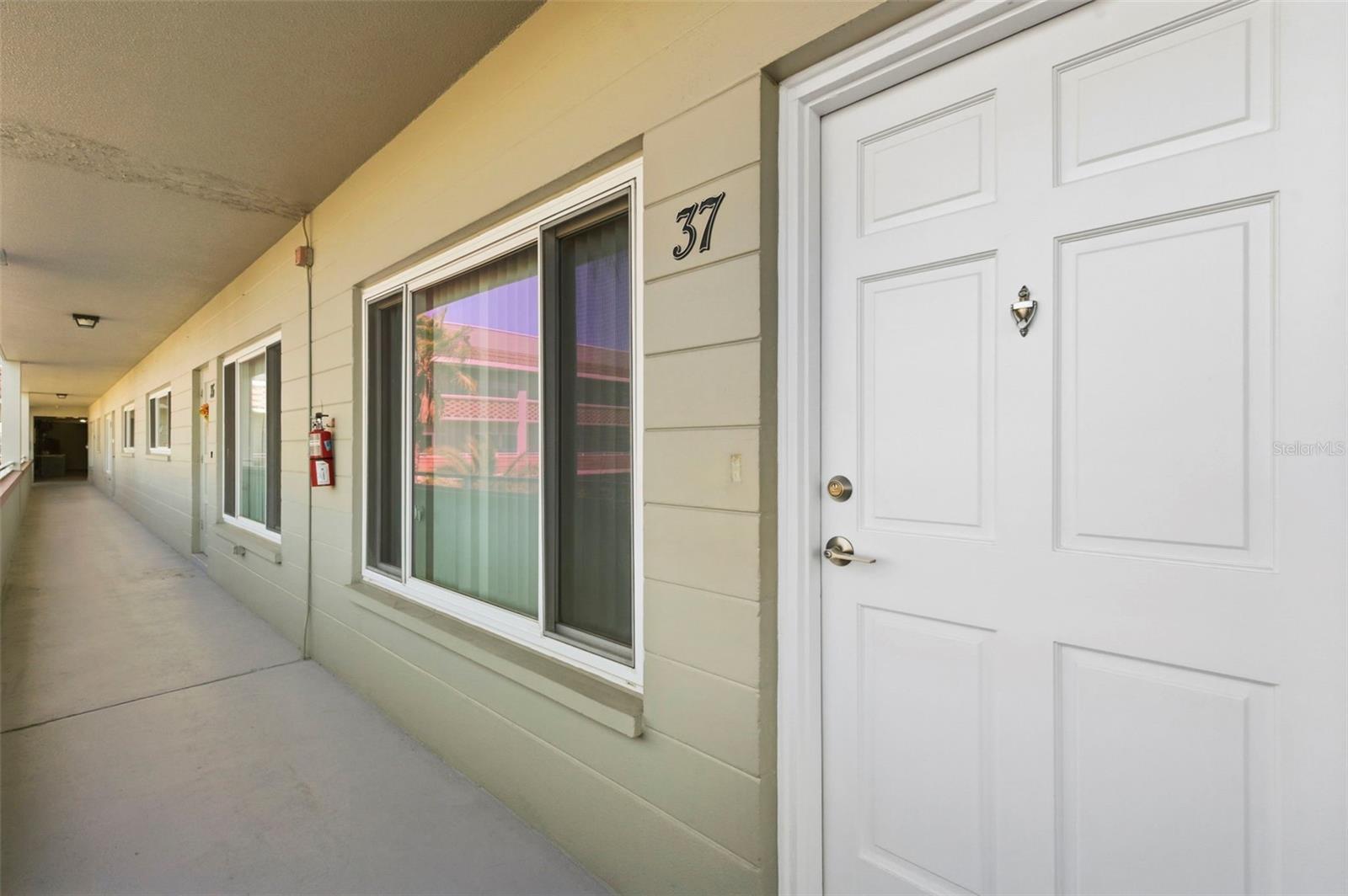 ON TOP OF THE WORLD - Residential