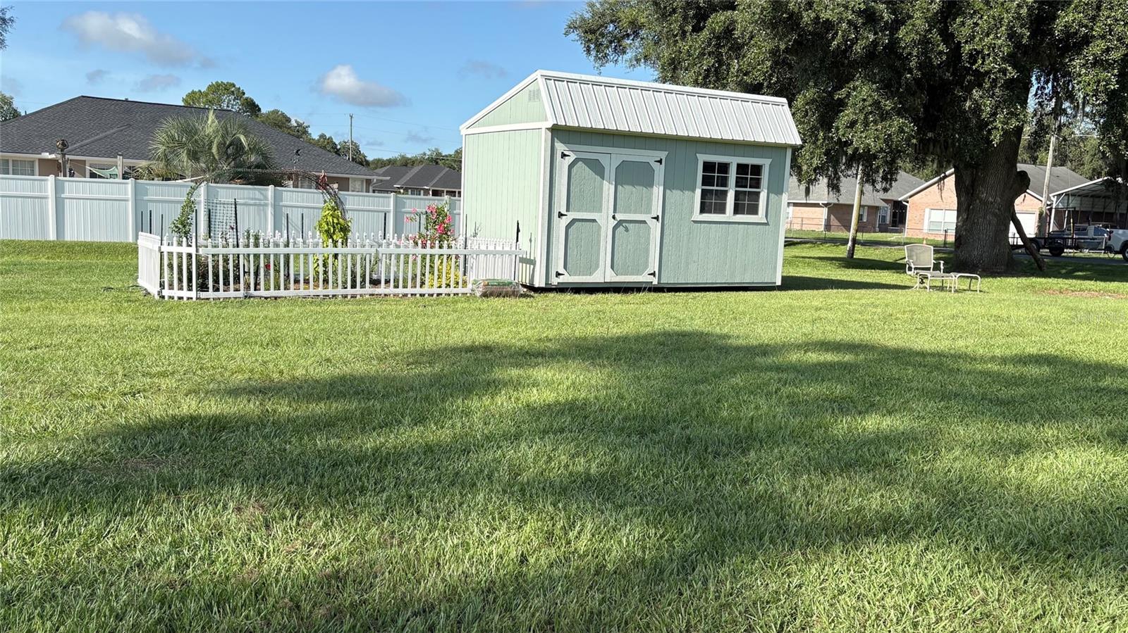 122 SW SCOTT PLACE