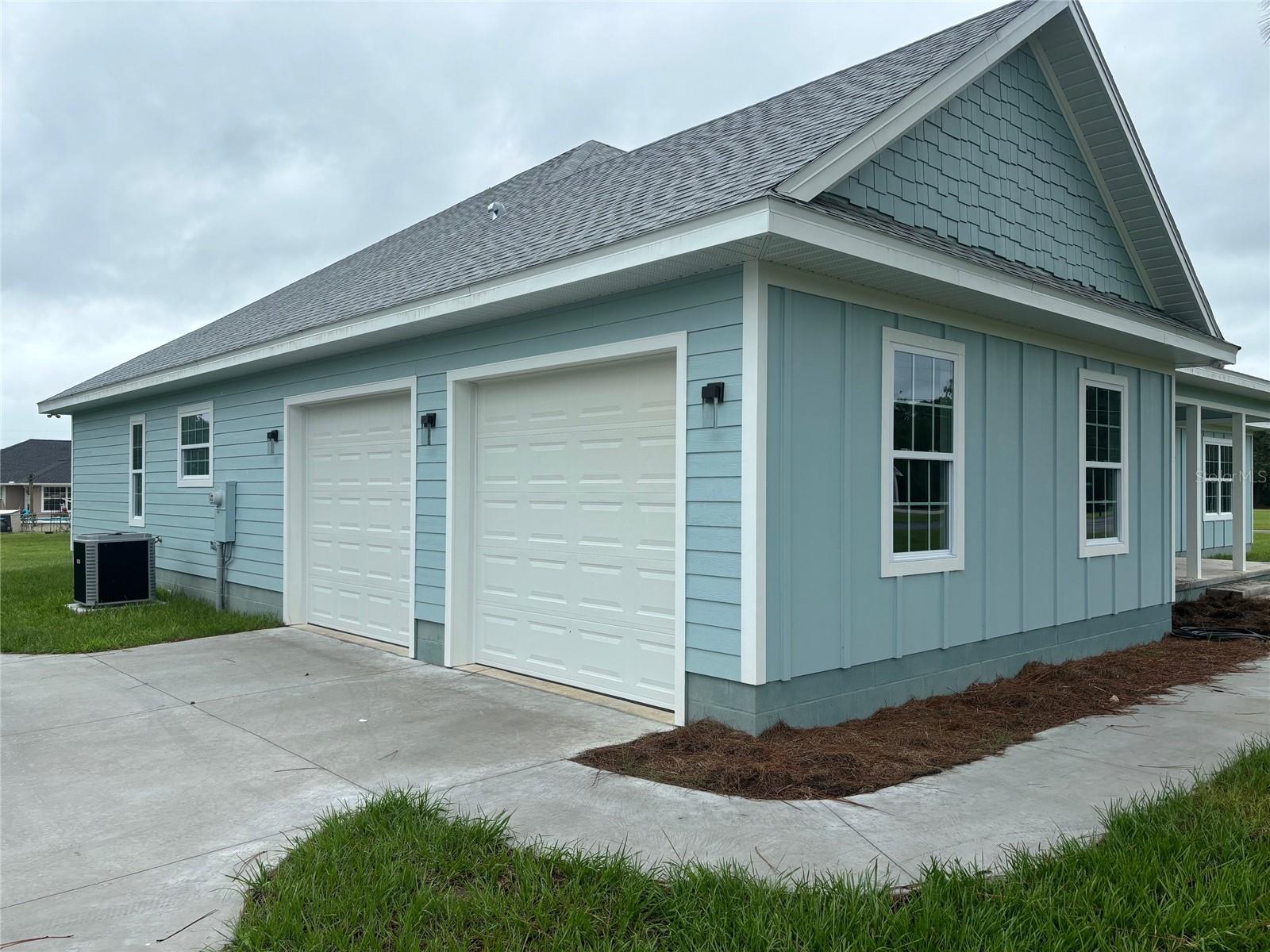 122 SW SCOTT PLACE
