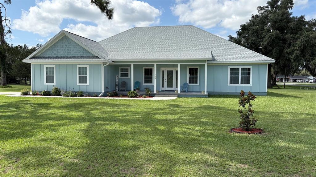 Photo of 122 SW Scott Place, Lake City, FL 32024 (MLS # A4699031)