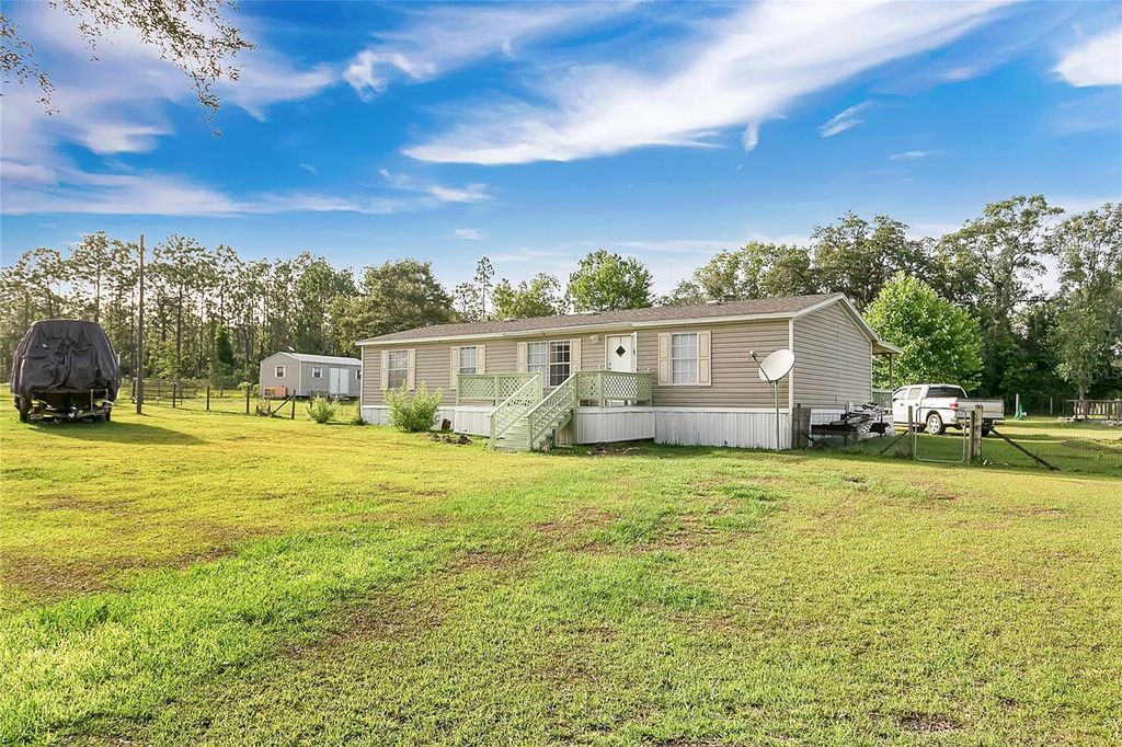 Photo of 12531 NE 18th Street, Williston, FL 32696 (MLS # OM720577)