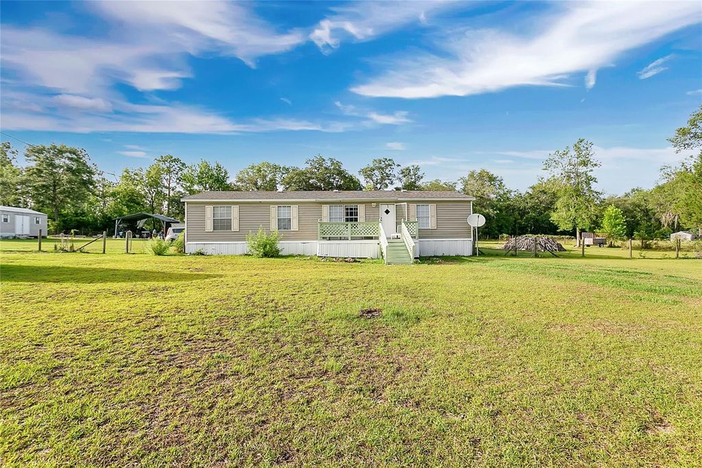 Photo of 12531 NE 18th Street, Williston, FL 32696 (MLS # OM720577)