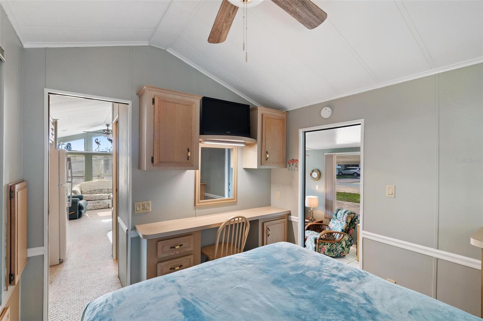 HOLIDAY TRAVEL PARK ENGLEWOOD - Residential