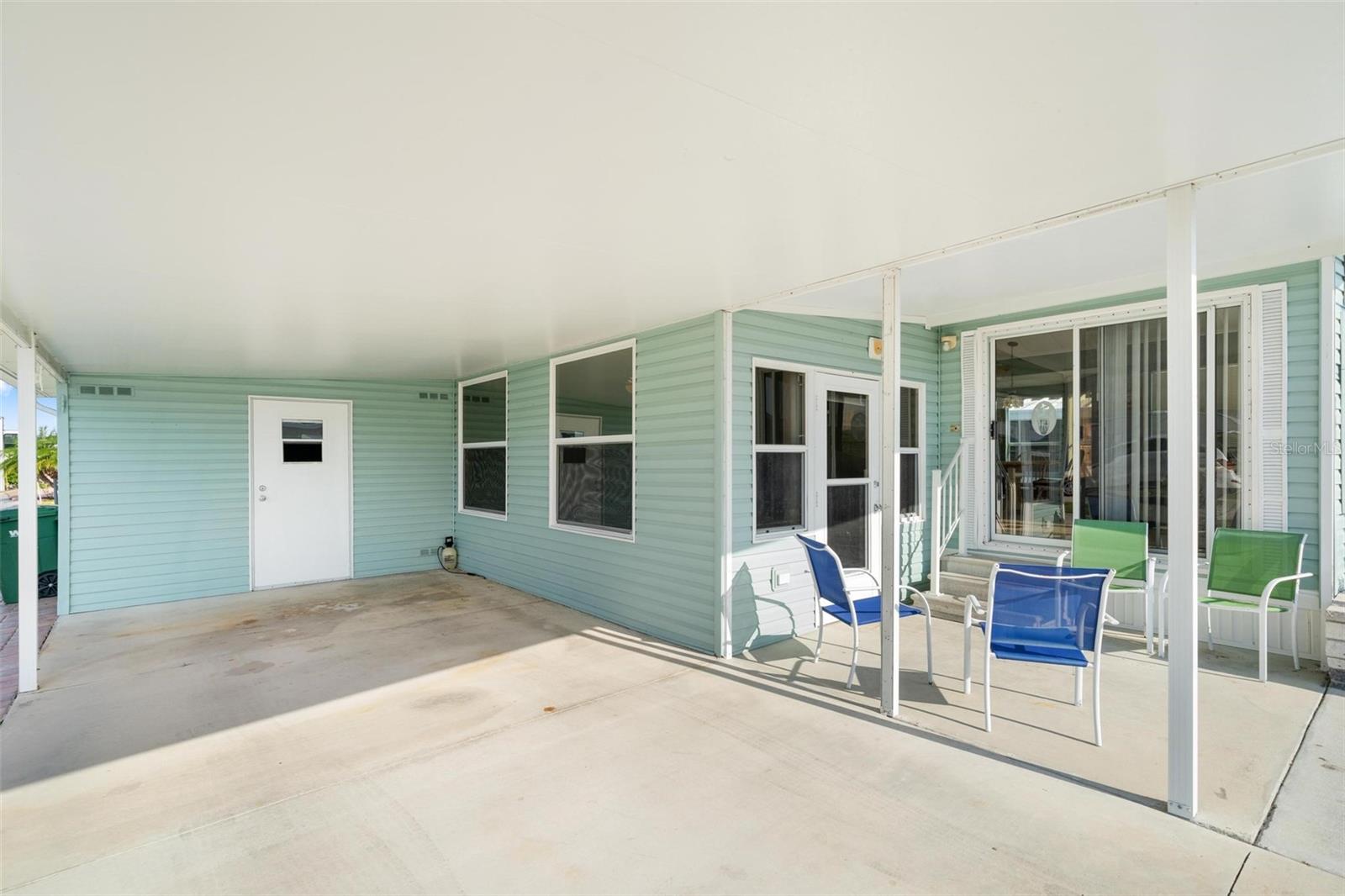 HOLIDAY TRAVEL PARK ENGLEWOOD - Residential