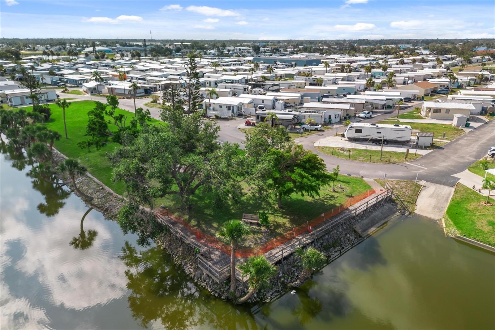 HOLIDAY TRAVEL PARK ENGLEWOOD - Residential