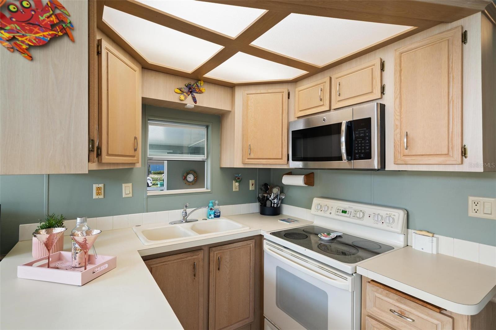 HOLIDAY TRAVEL PARK ENGLEWOOD - Residential