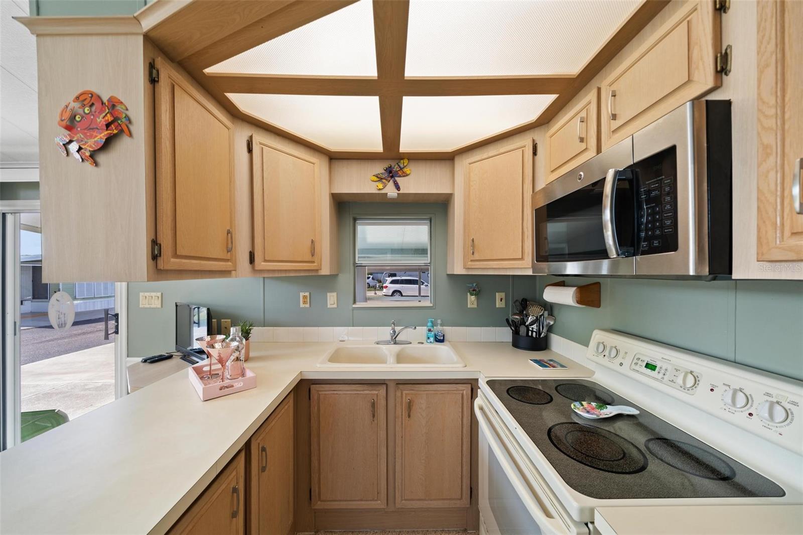 HOLIDAY TRAVEL PARK ENGLEWOOD - Residential