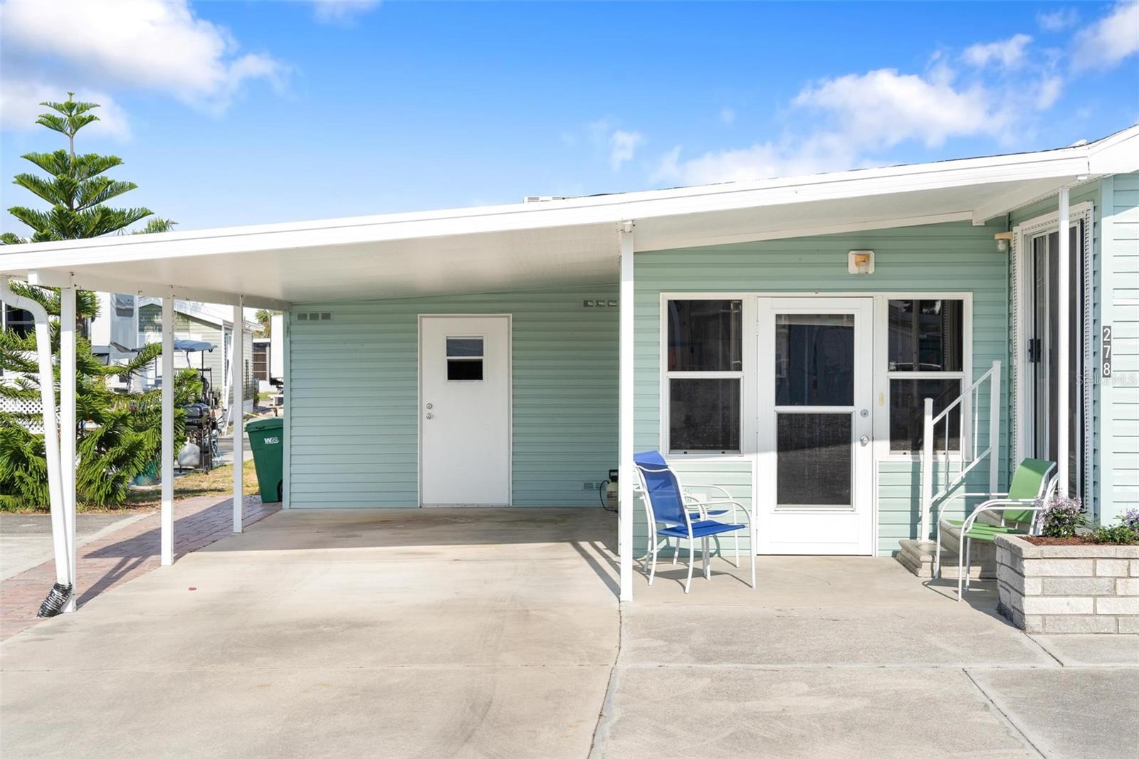 HOLIDAY TRAVEL PARK ENGLEWOOD - Residential