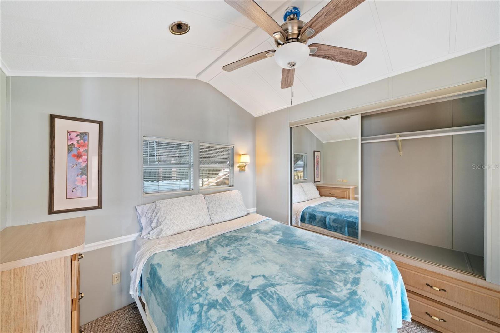 HOLIDAY TRAVEL PARK ENGLEWOOD - Residential