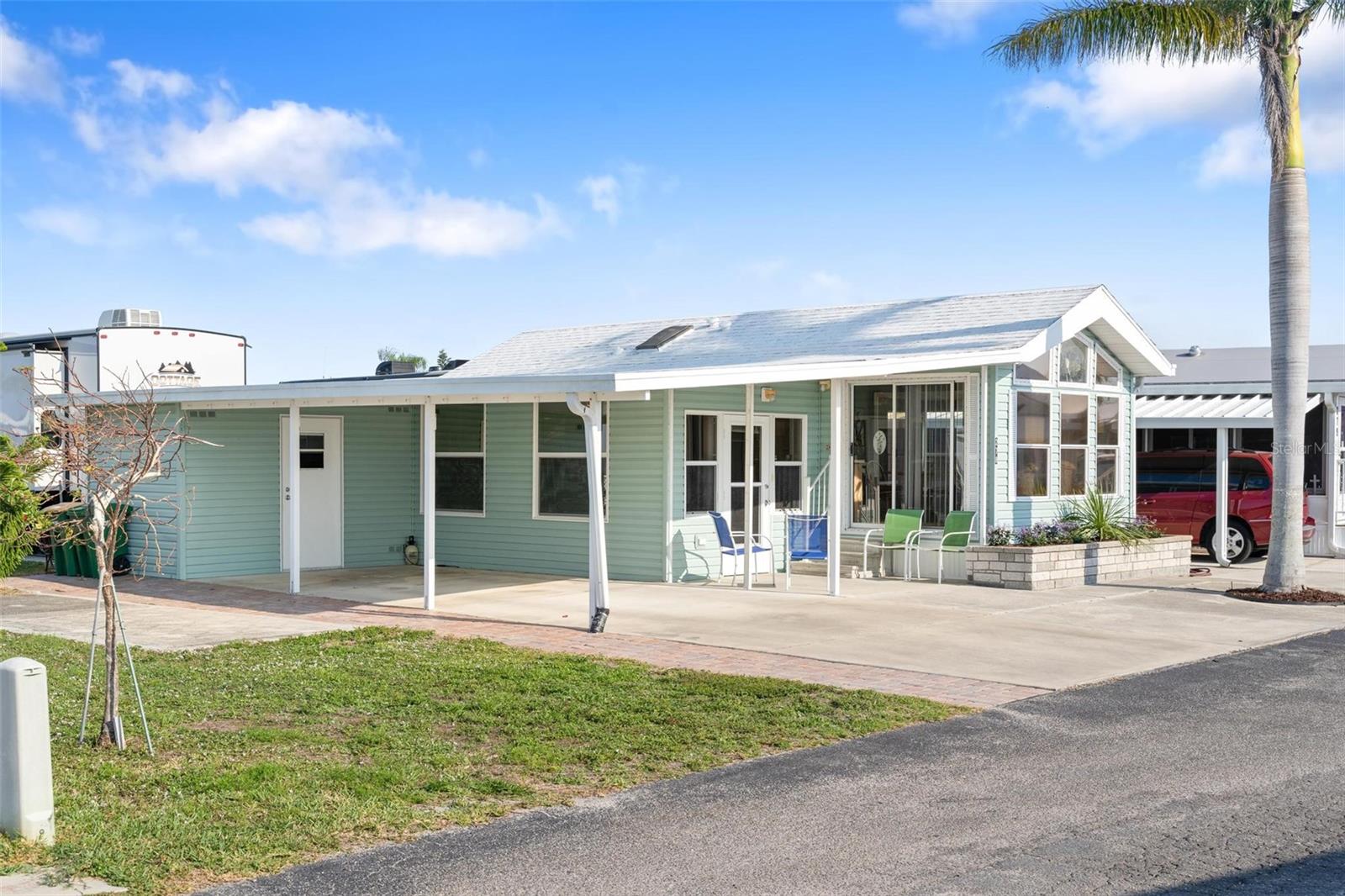 HOLIDAY TRAVEL PARK ENGLEWOOD - Residential