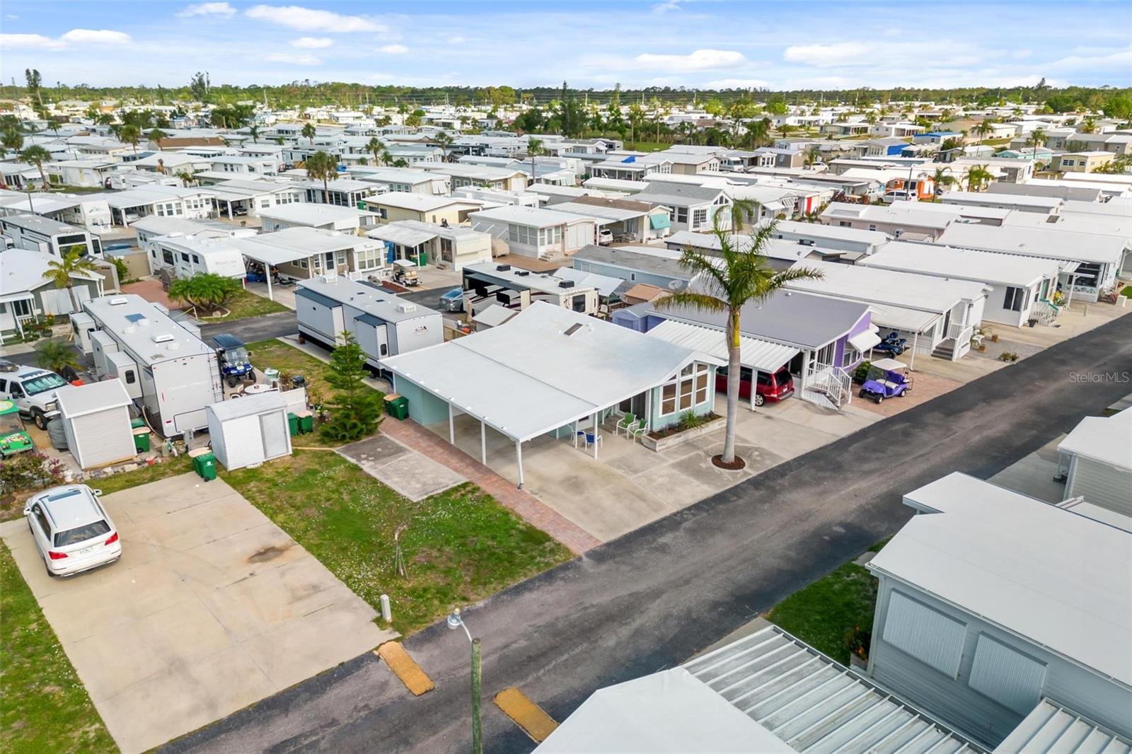 HOLIDAY TRAVEL PARK ENGLEWOOD - Residential