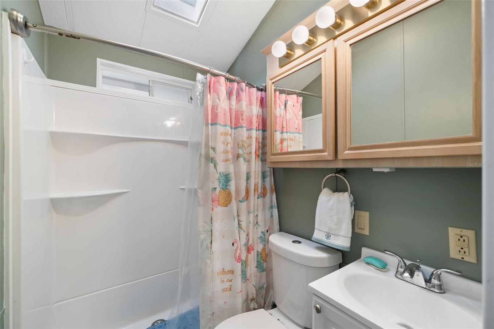 HOLIDAY TRAVEL PARK ENGLEWOOD - Residential