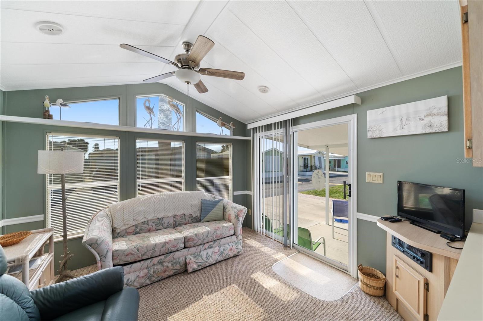 HOLIDAY TRAVEL PARK ENGLEWOOD - Residential