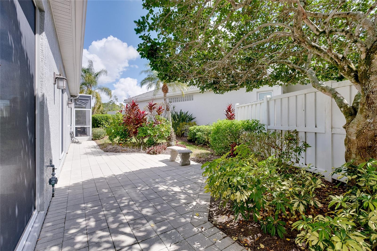 ROSEDALE 11 - Residential