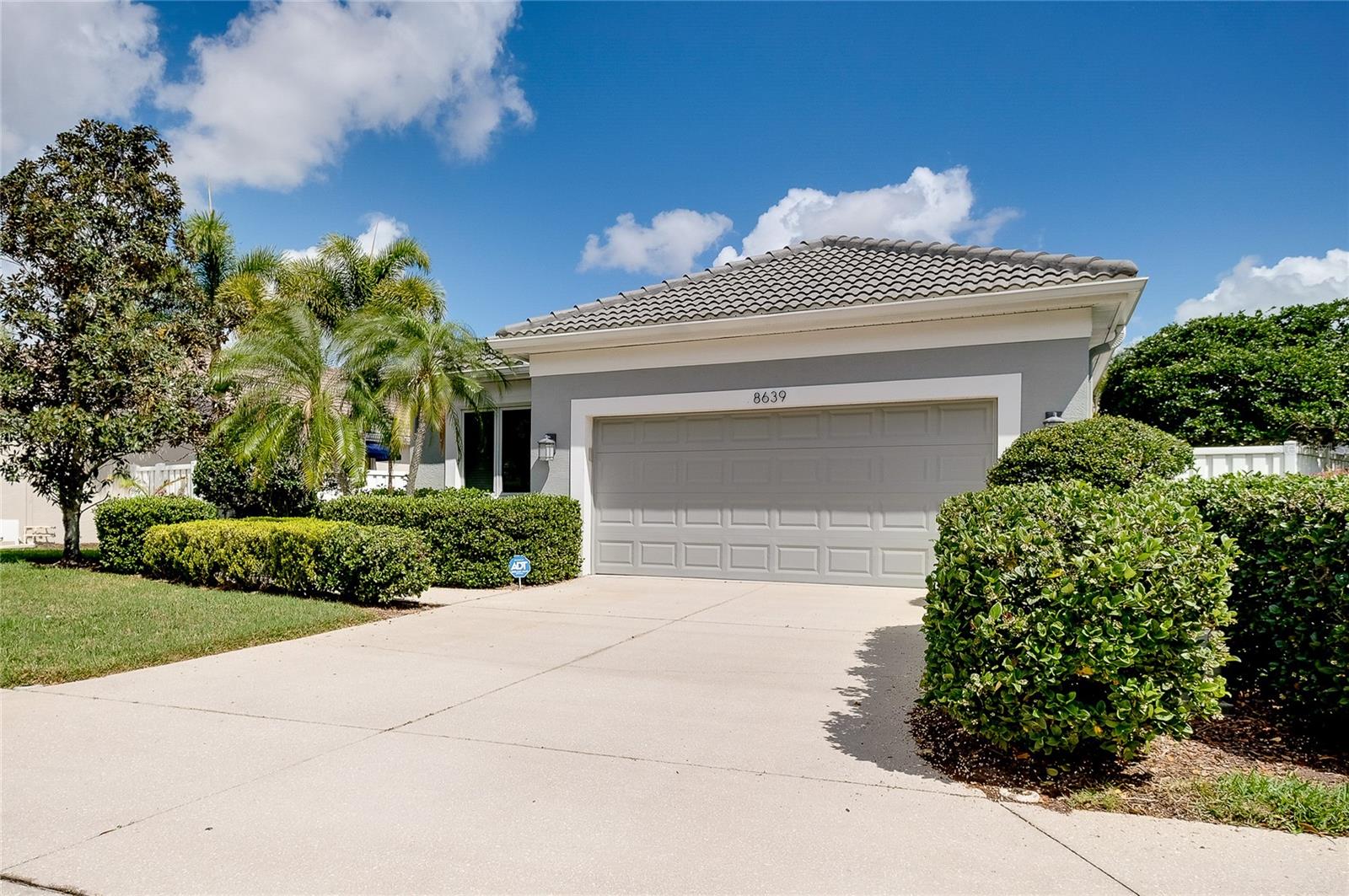 ROSEDALE 11 - Residential