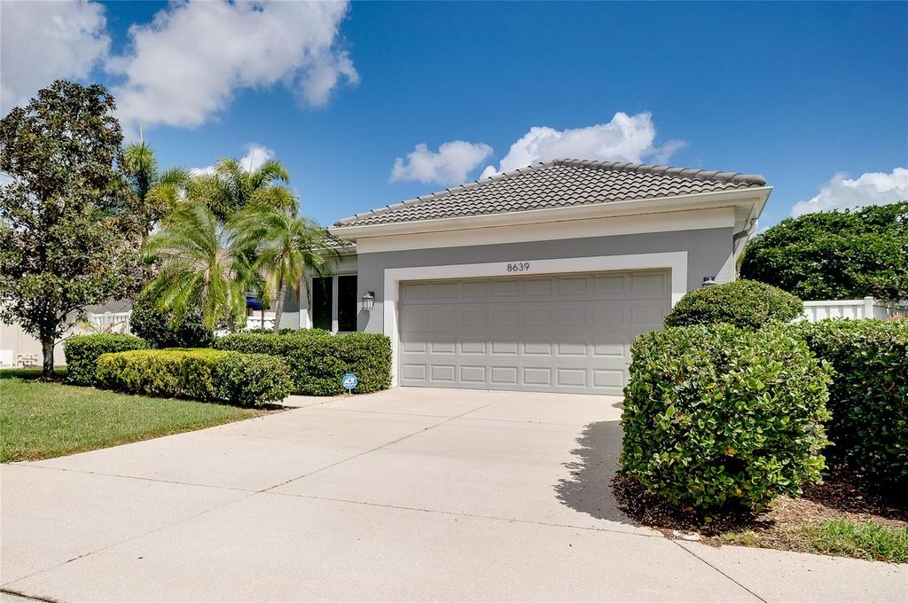 Photo of 8639 54th Avenue Circle E, Bradenton, FL 34211 (MLS # A4685048)