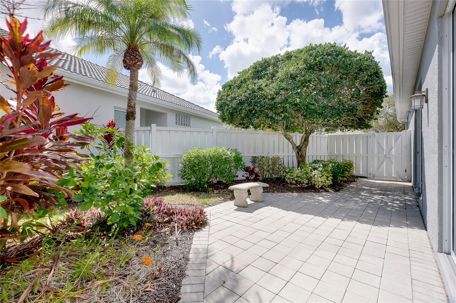 ROSEDALE 11 - Residential