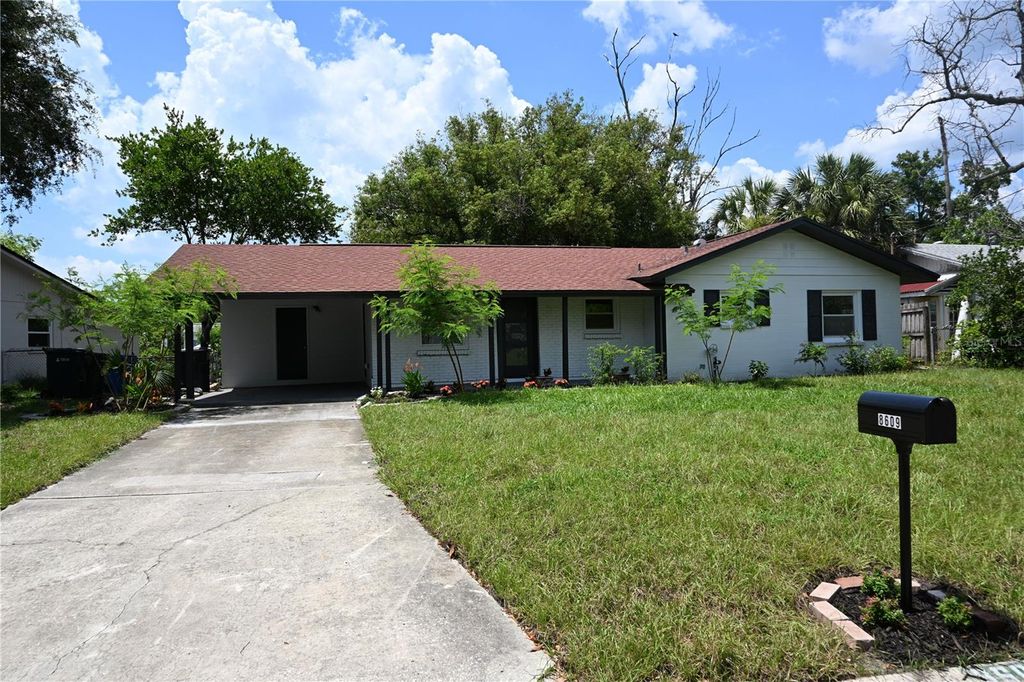 Photo of 8609 Driftwood Drive, Tampa, FL 33615 (MLS # TB8459808)