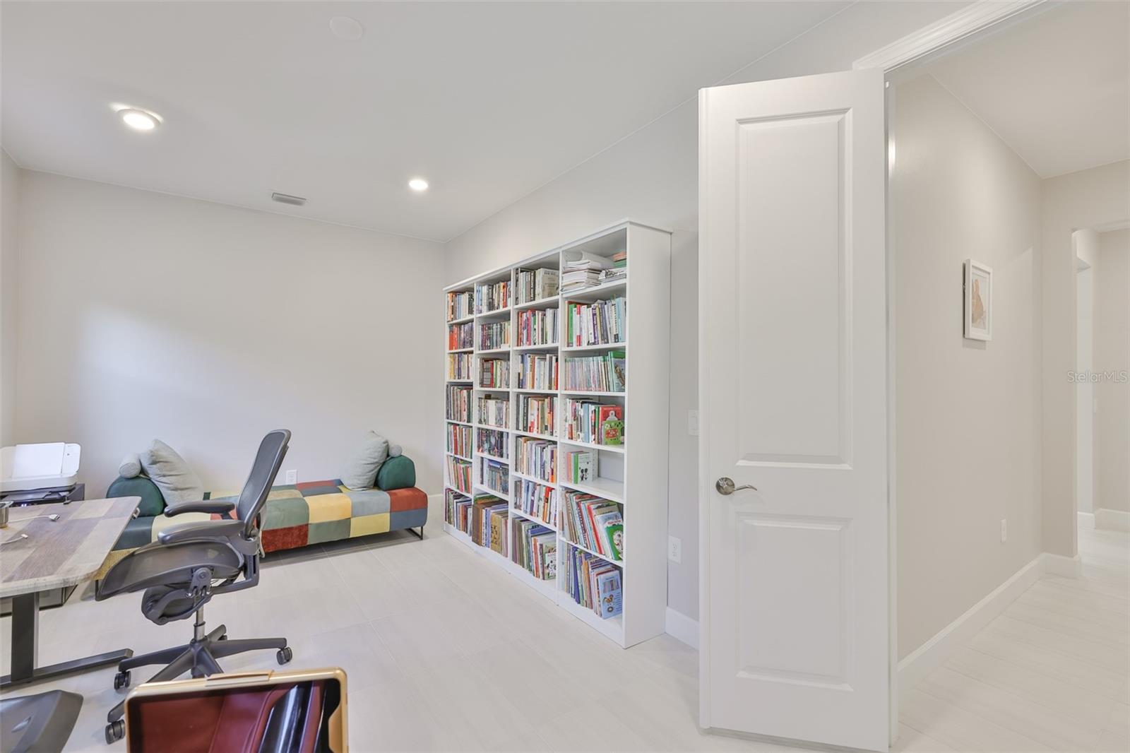 SAPPHIRE POINT PH IIIA - Residential