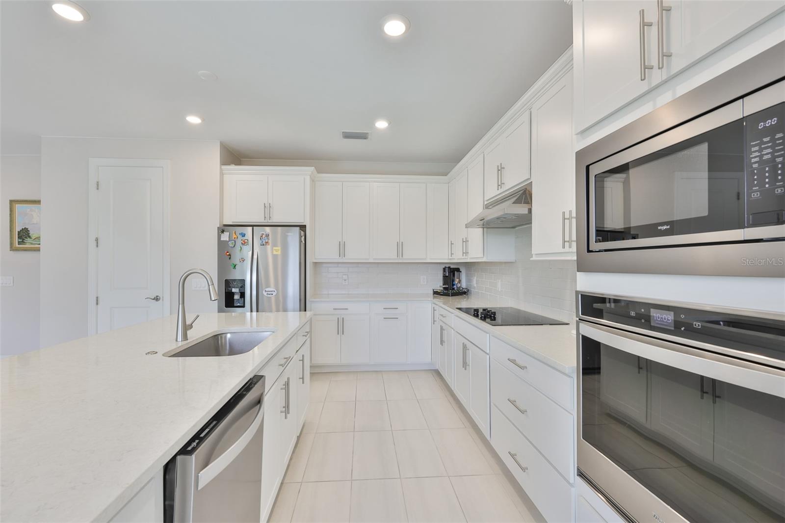 SAPPHIRE POINT PH IIIA - Residential