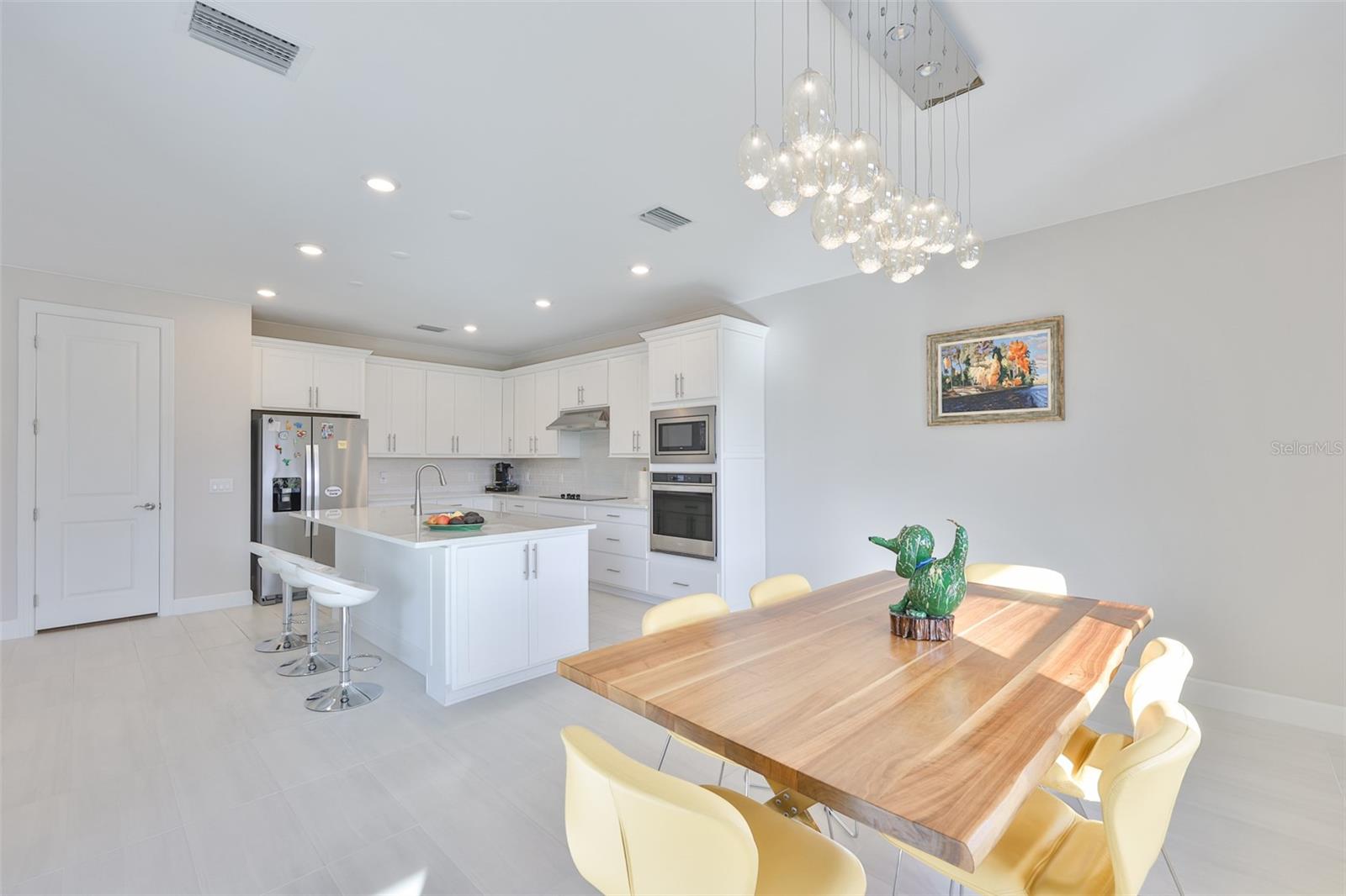 SAPPHIRE POINT PH IIIA - Residential