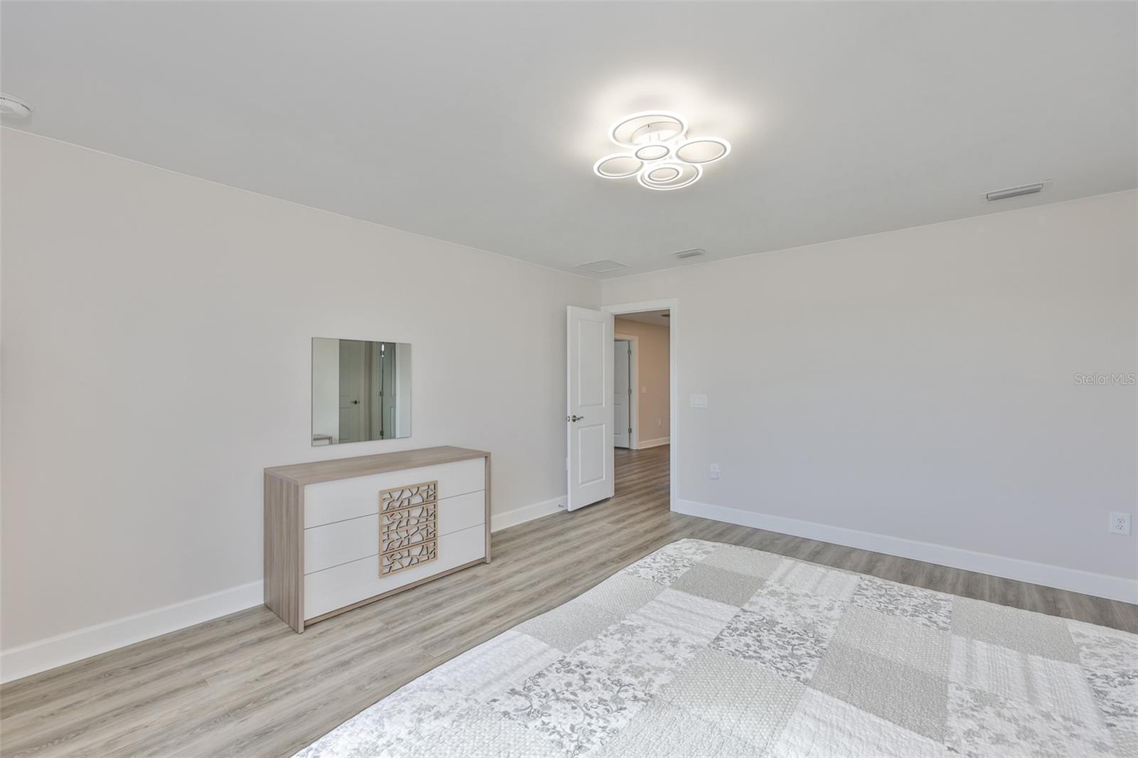 SAPPHIRE POINT PH IIIA - Residential