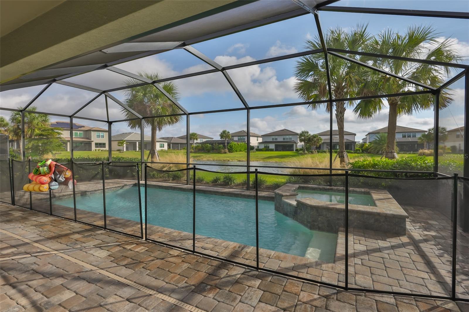 SAPPHIRE POINT PH IIIA - Residential