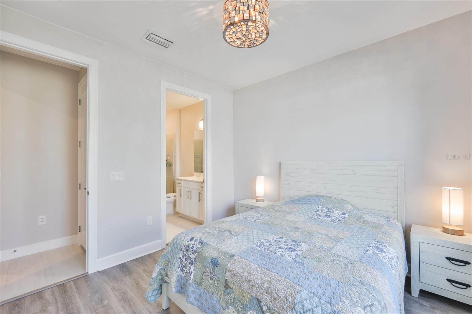 SAPPHIRE POINT PH IIIA - Residential