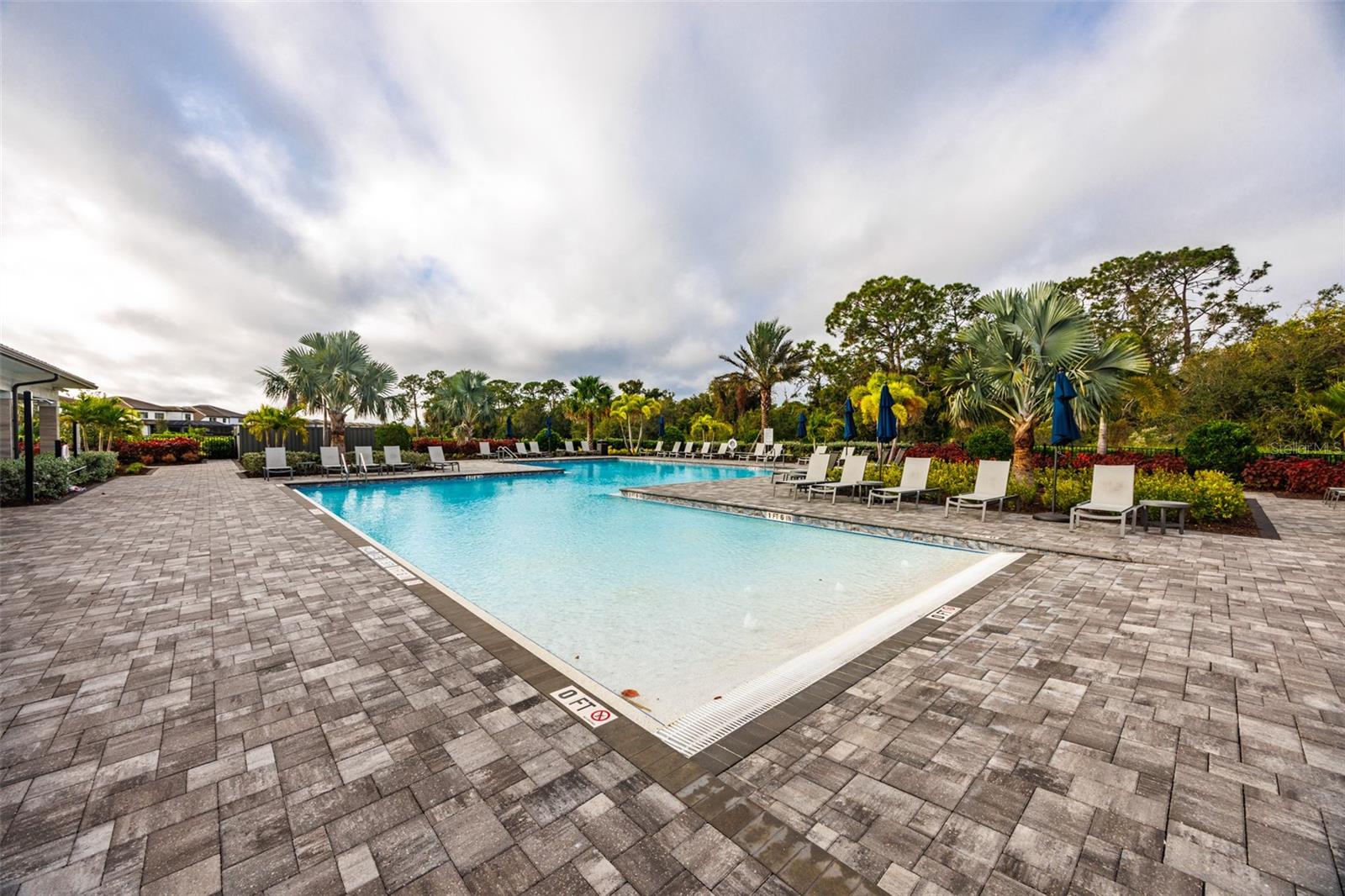 SAPPHIRE POINT PH IIIA - Residential