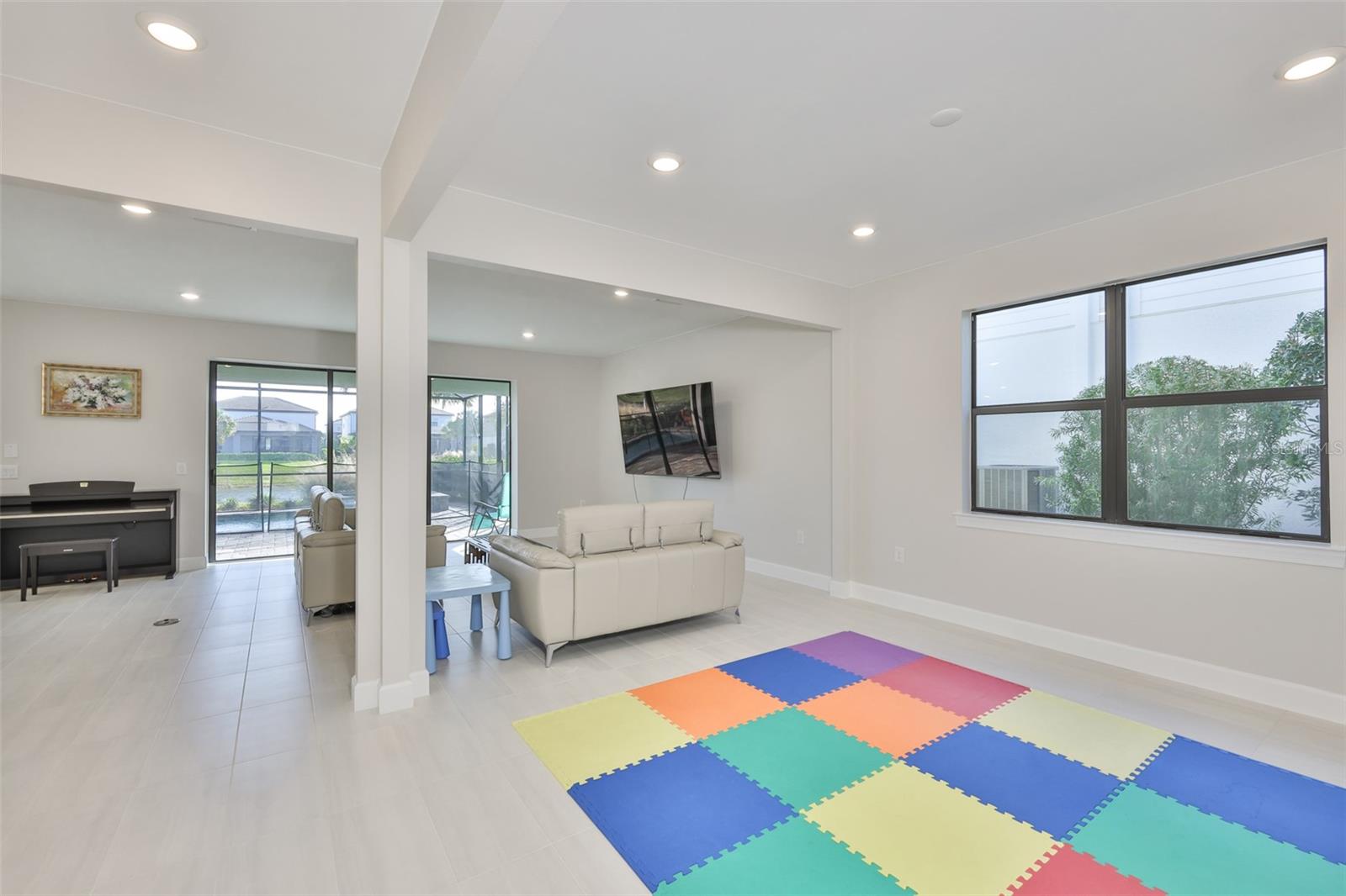 SAPPHIRE POINT PH IIIA - Residential