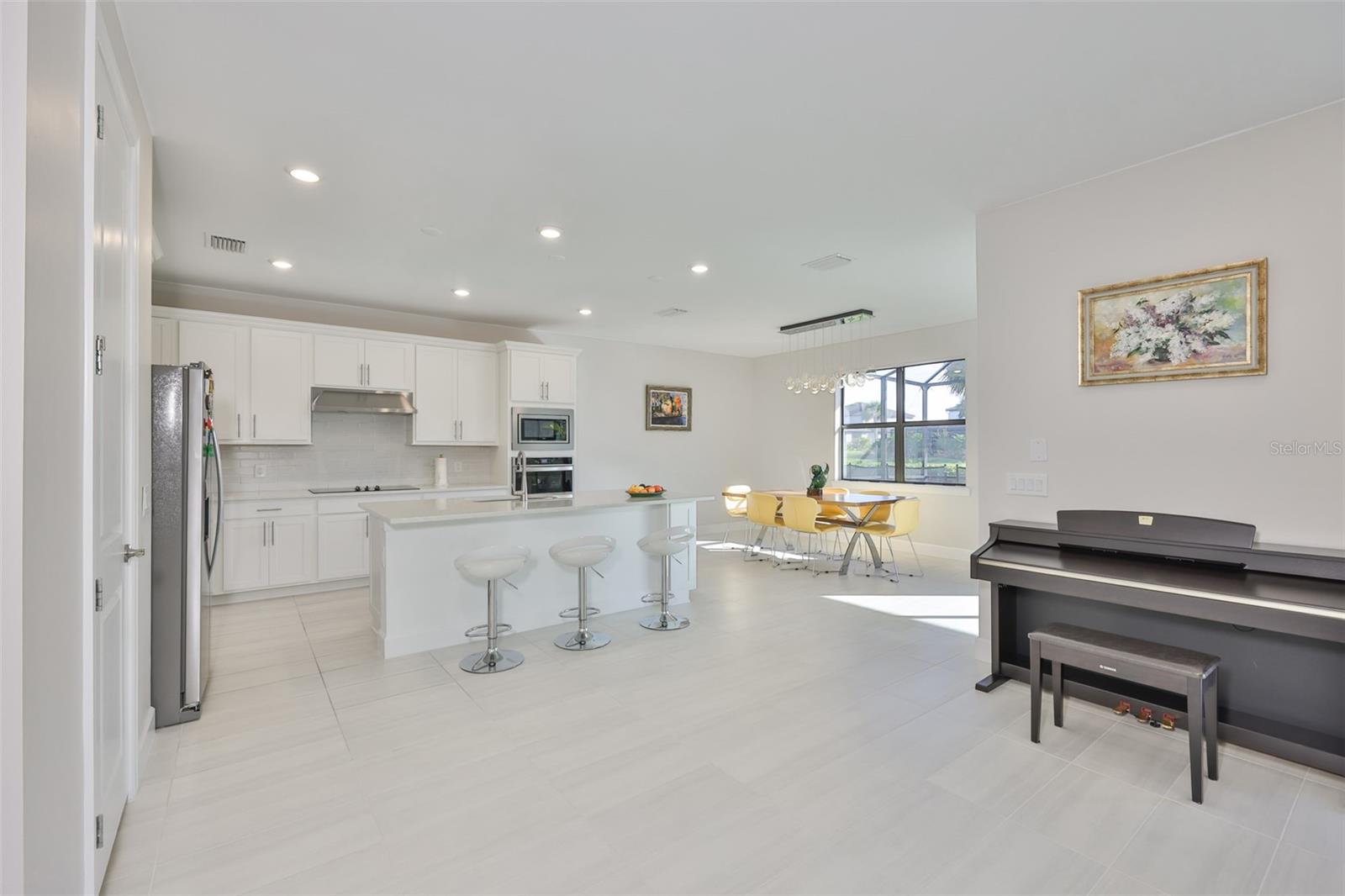 SAPPHIRE POINT PH IIIA - Residential