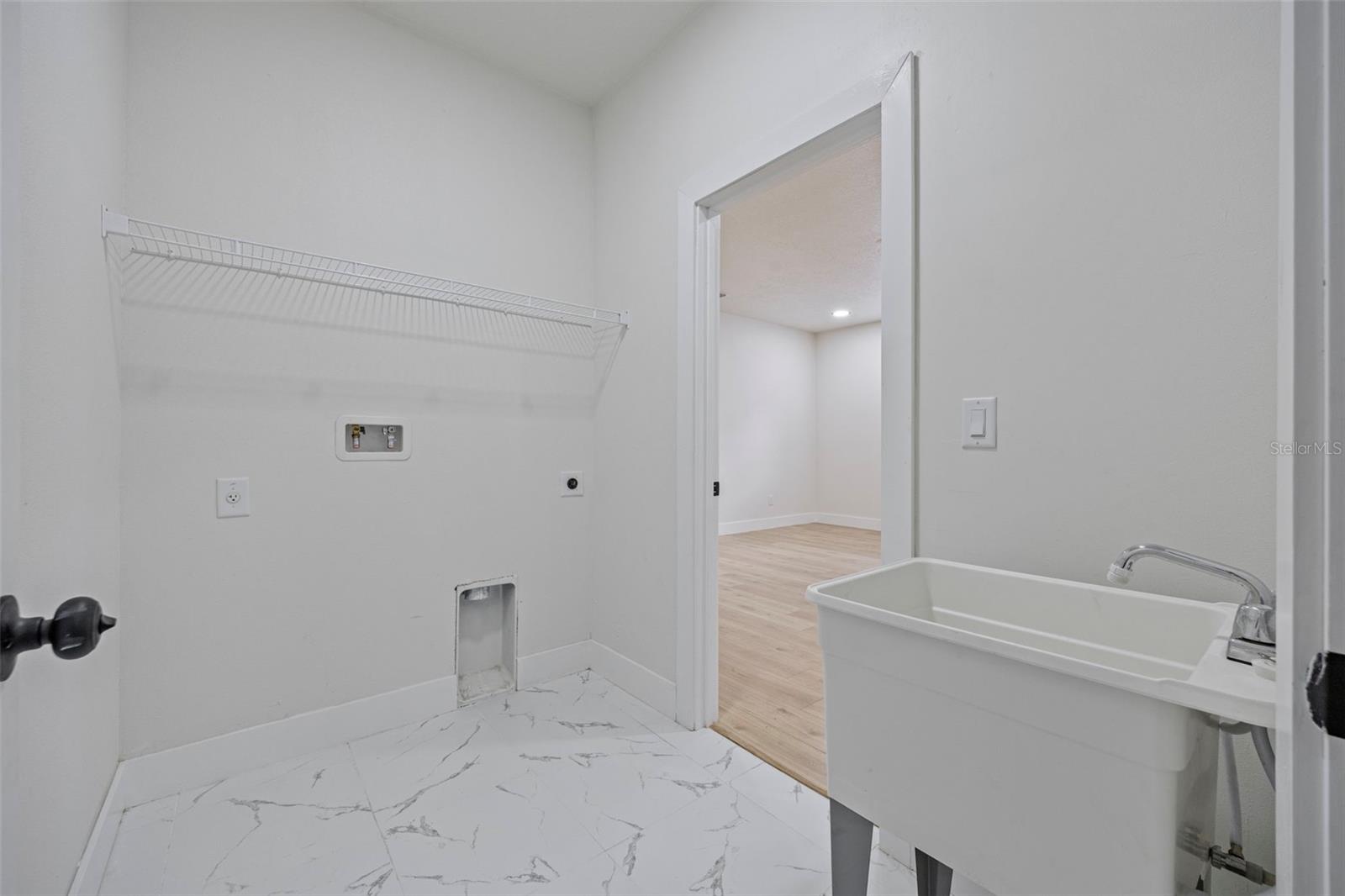 MENDELS RESUB OF BLOC - Residential
