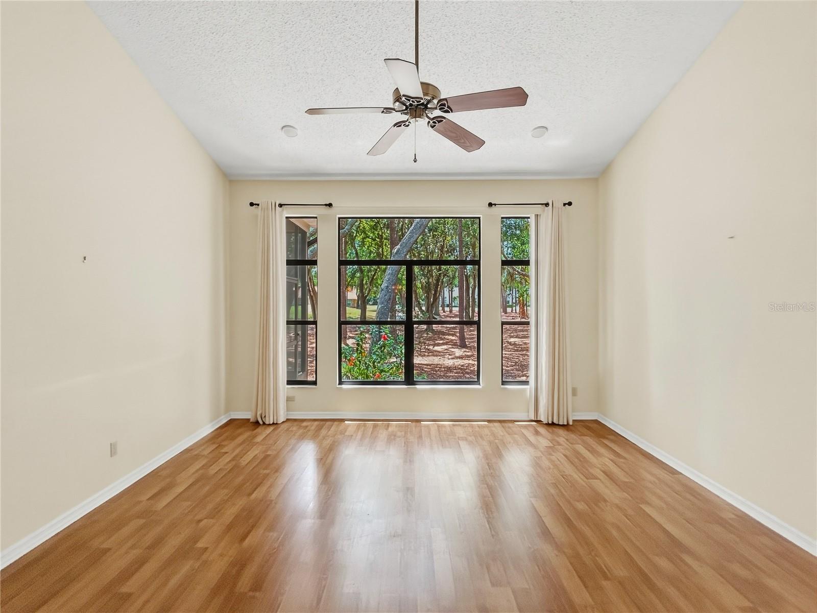 9308 WHISPERING MEADOW COURT