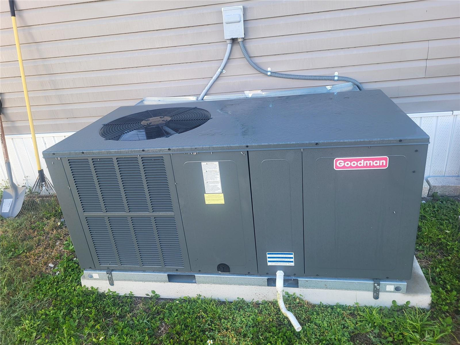 HOLIDAY VILLAGE CO-OP M/H UNREC - Residential