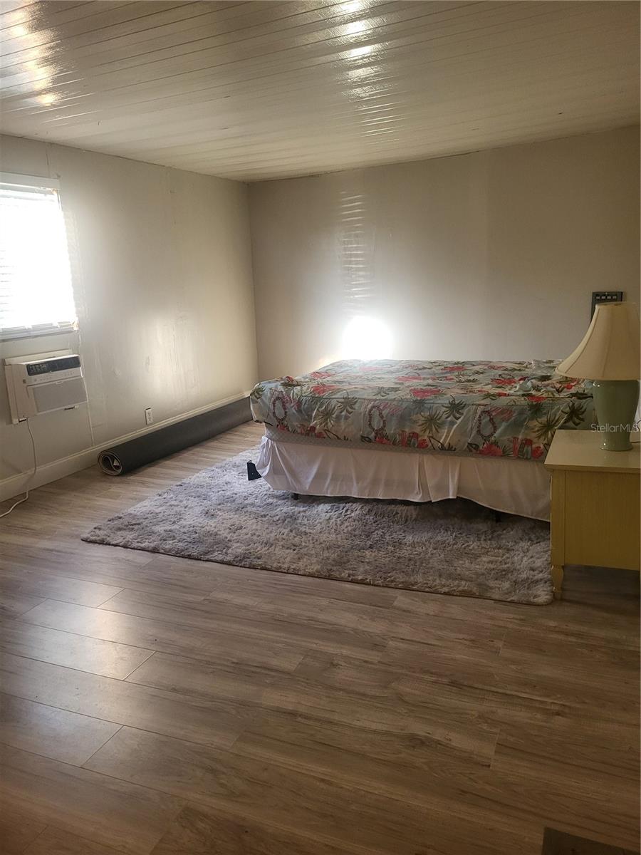 HOLIDAY VILLAGE CO-OP M/H UNREC - Residential