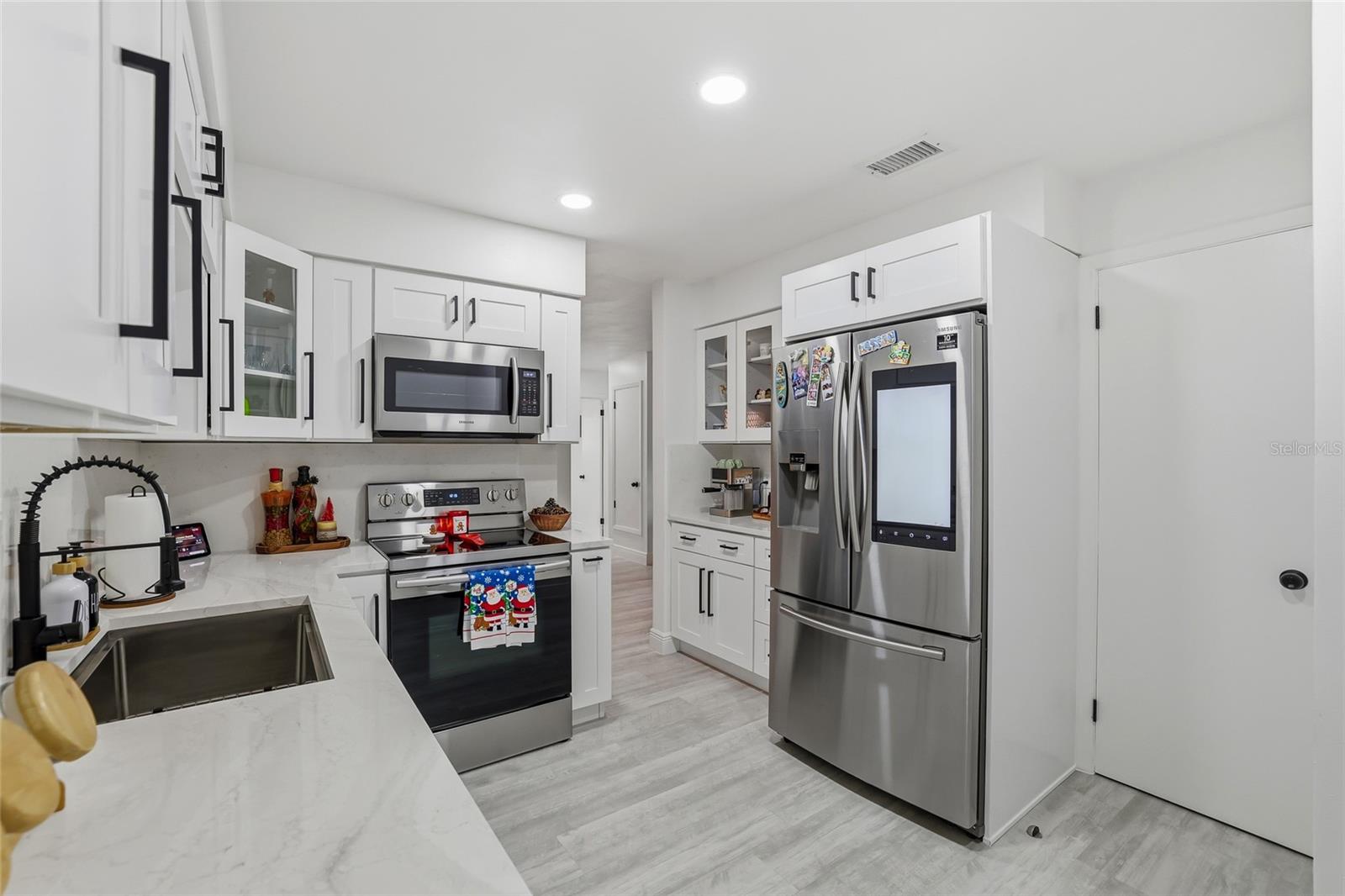 TAMPAS NORTH SIDE COUNTRY CLU - Residential