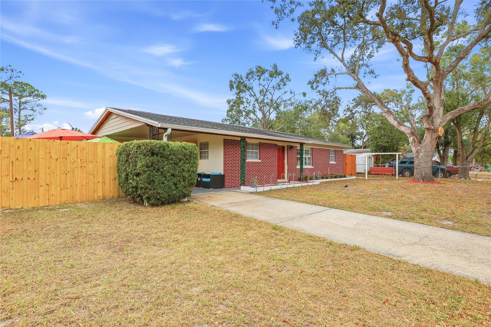 TAMPAS NORTH SIDE COUNTRY CLU - Residential