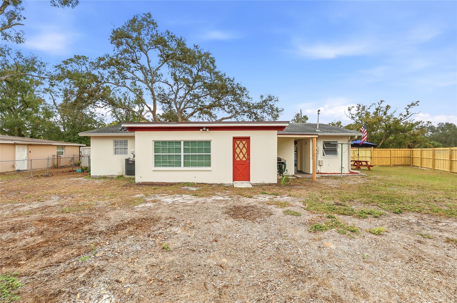 TAMPAS NORTH SIDE COUNTRY CLU - Residential