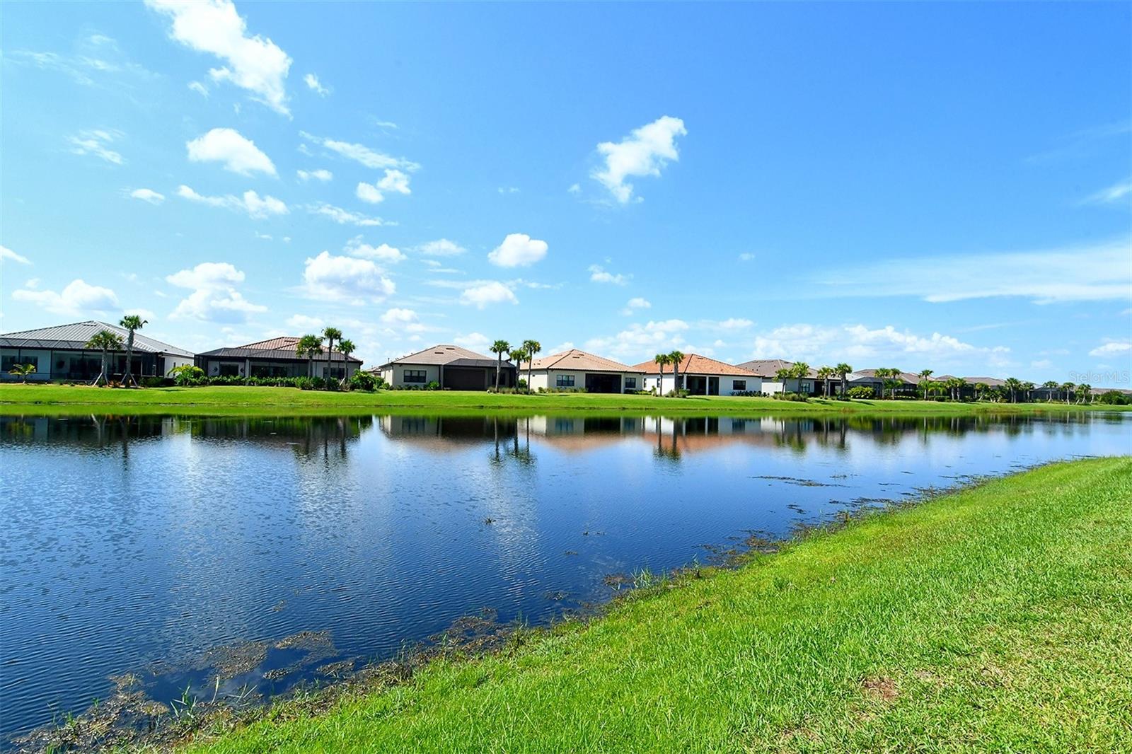 DEL WEBB PH IV SUBPH 4A & 4B - Residential Lease