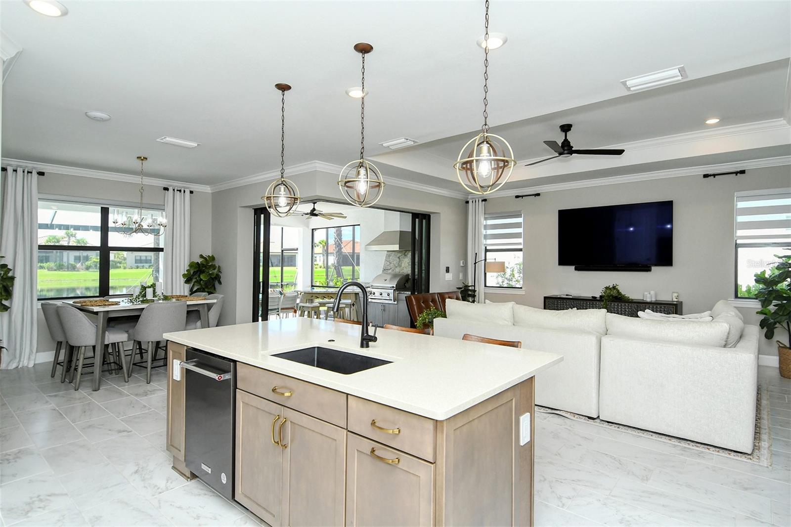 DEL WEBB PH IV SUBPH 4A & 4B - Residential Lease