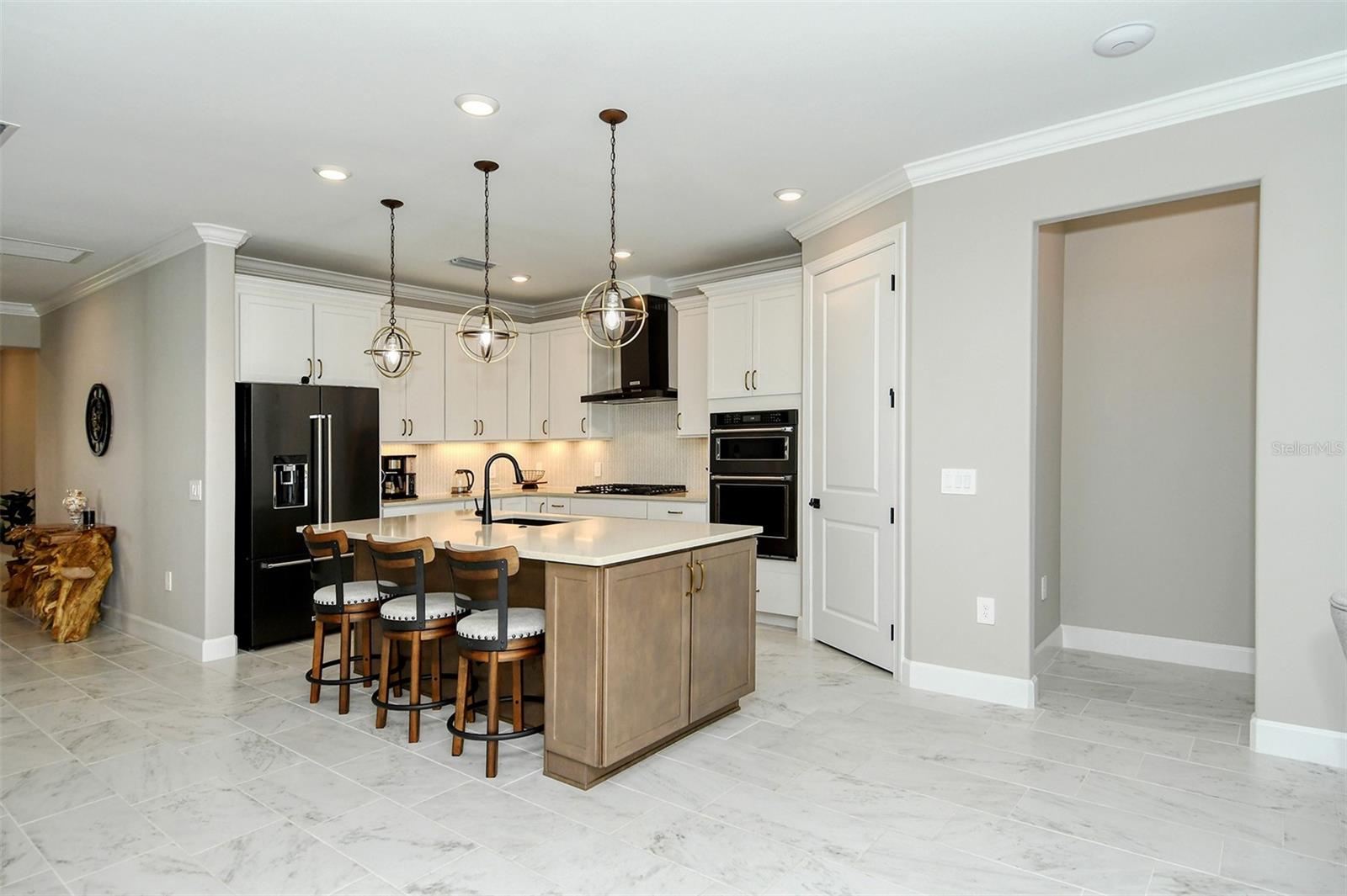 DEL WEBB PH IV SUBPH 4A & 4B - Residential Lease