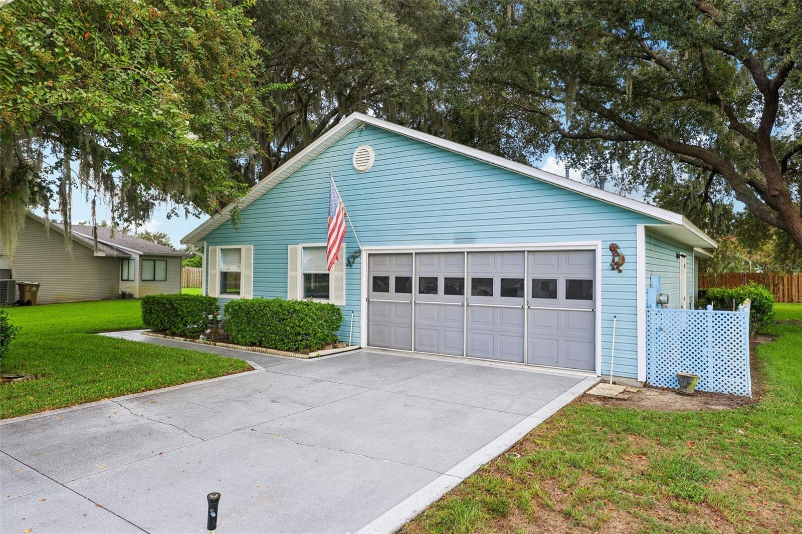 1607 SELKIRK DRIVE