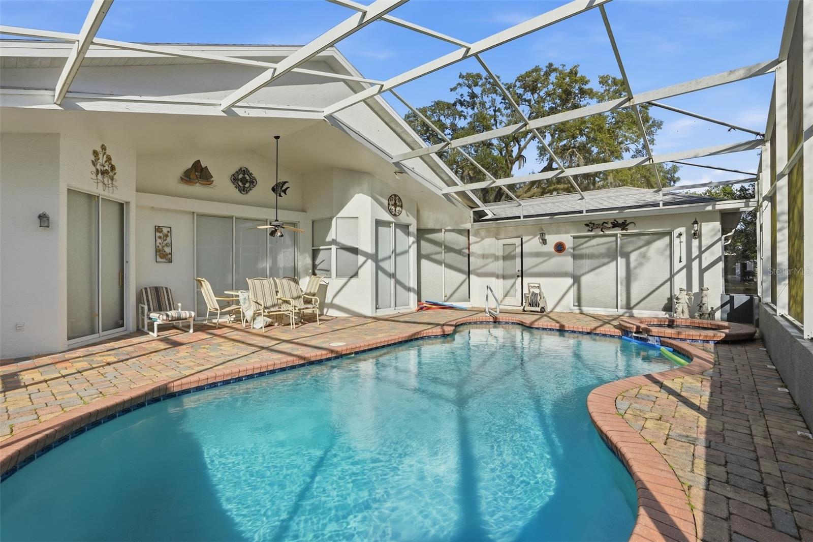 RAINBOW WOODS - Residential