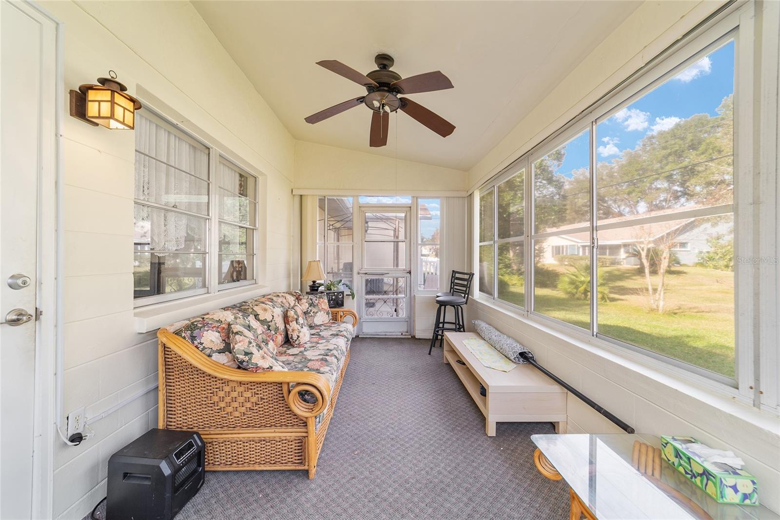 ON TOP OF THE WORLD - Residential