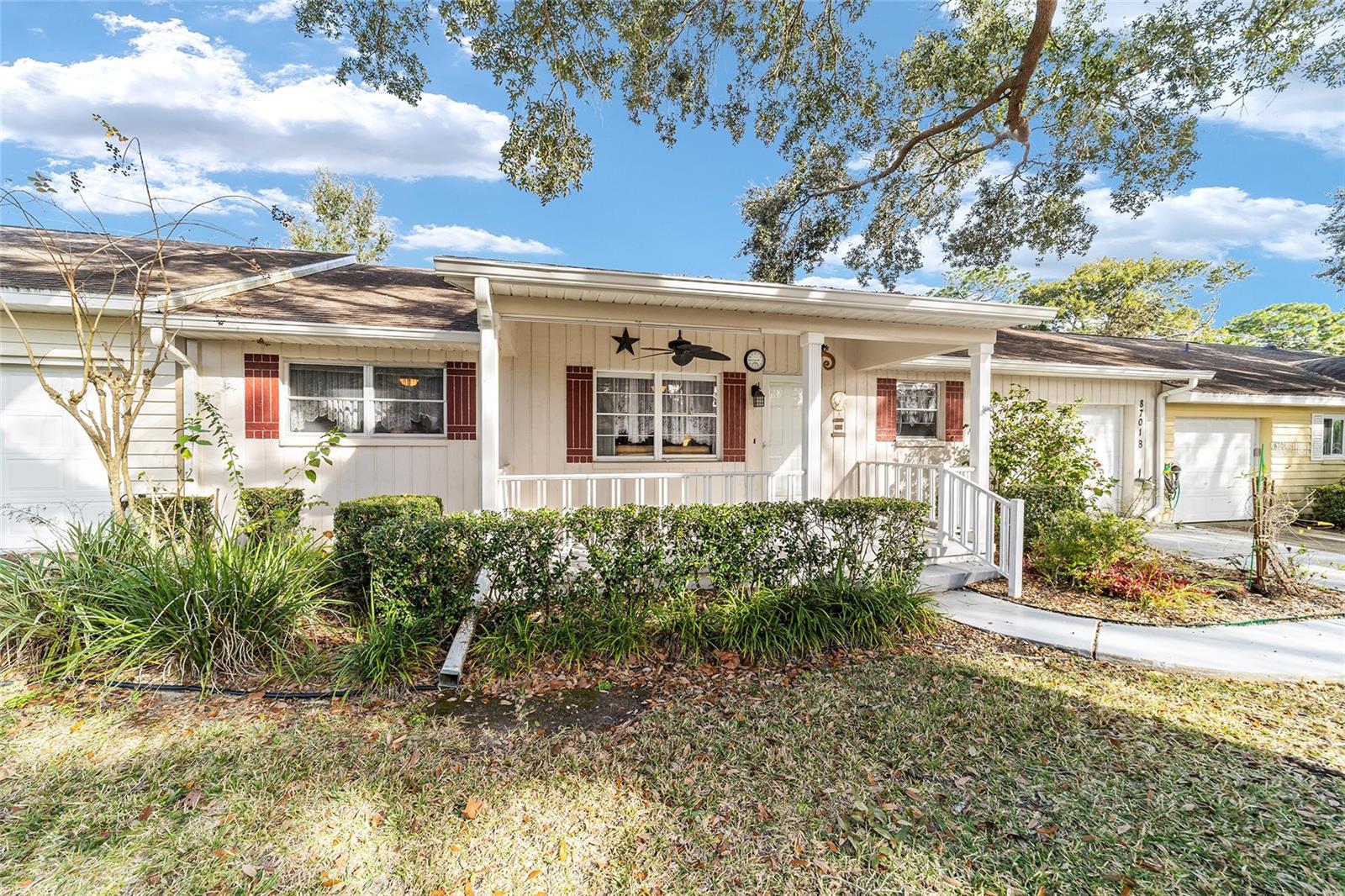 ON TOP OF THE WORLD - Residential